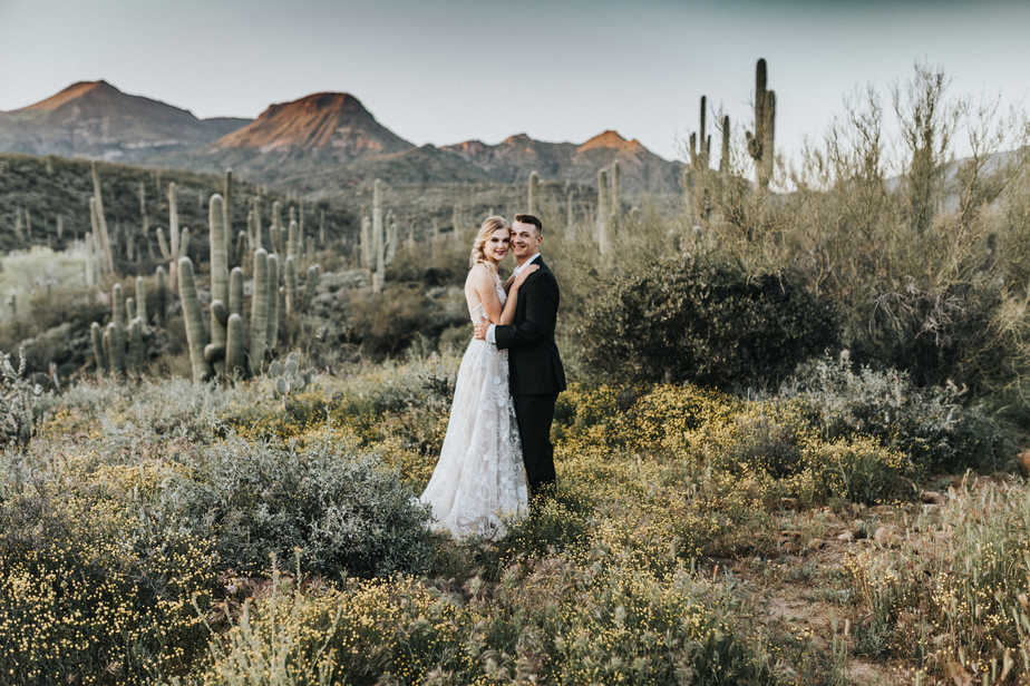 Featured image of post Desert Elopement Packages - Horseshoe bend elopement a trek into the absolute middle of nowhere.